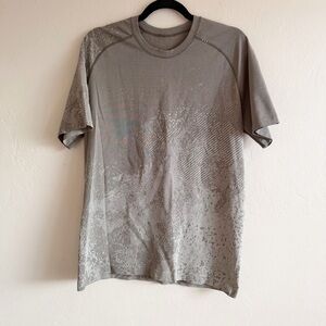 Lululemon Metal Vent Tech Short Sleeve Shirt 2.0 Panomix Army Green size Large